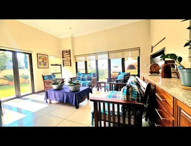 4 BEDROOM HOUSE FOR SALE IN MIDLANDS ESTATE